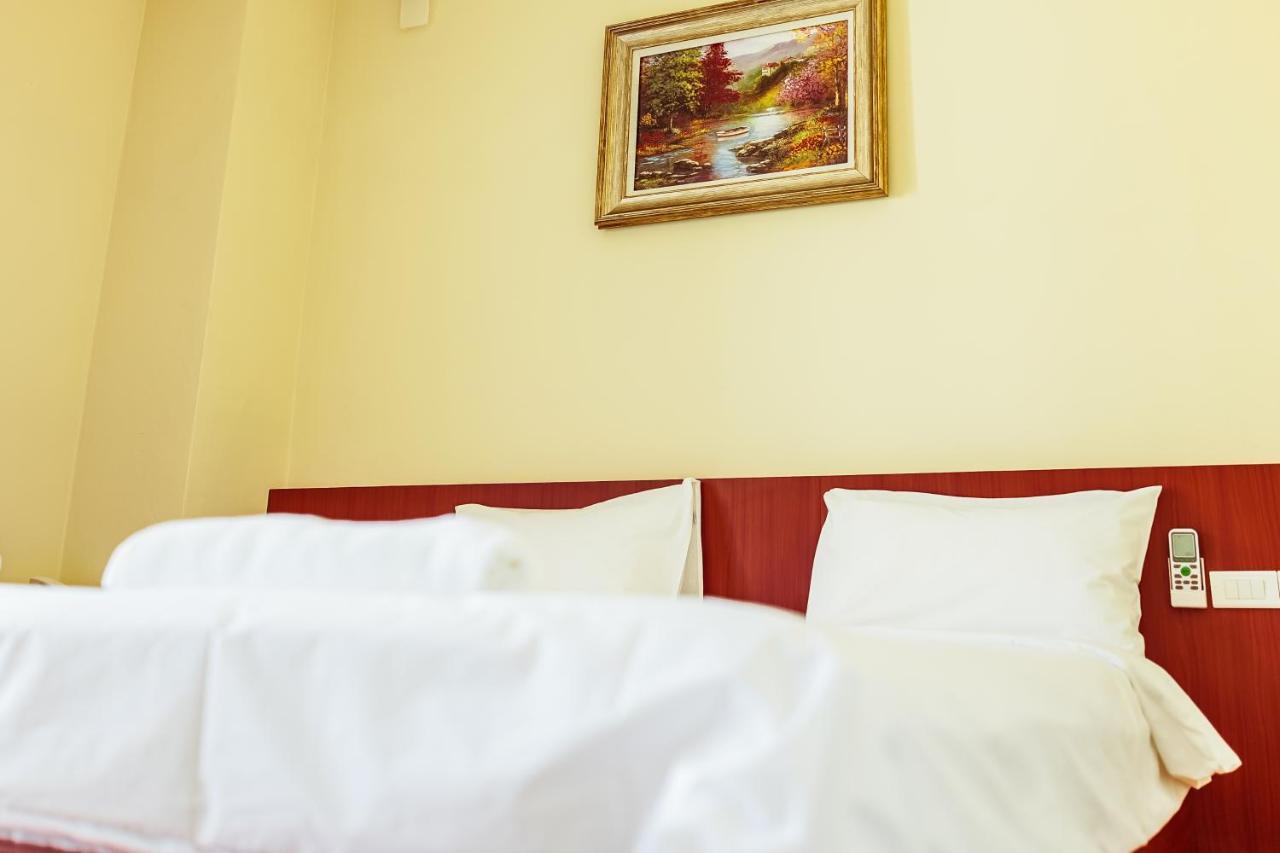 Douangpraseuth Hotel В'єнтьян Екстер'єр фото