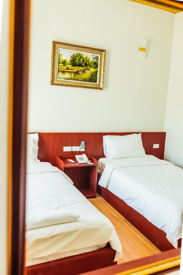 Douangpraseuth Hotel В'єнтьян Екстер'єр фото